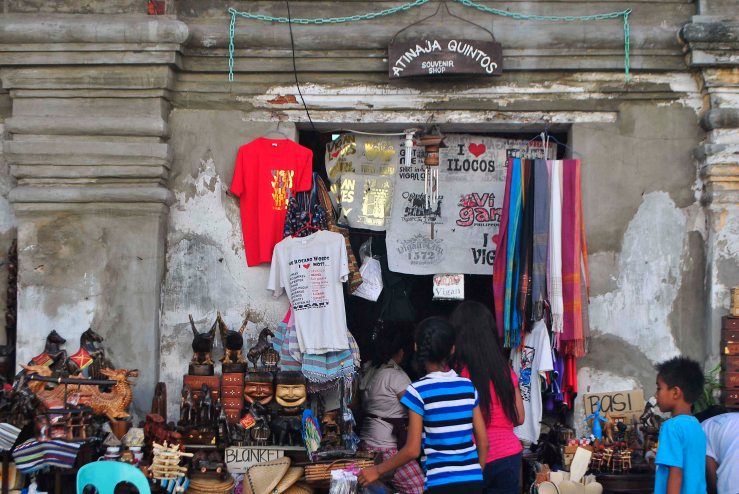 Trinkets and treasures along the roads of Vigan